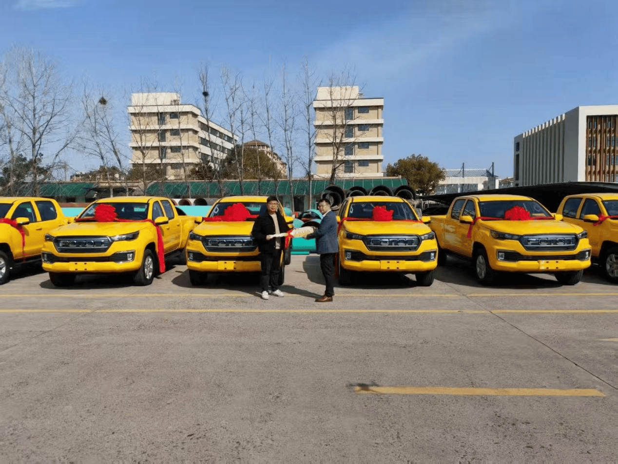 纯电真皮卡显担当，大将军EV守护城市“水脉